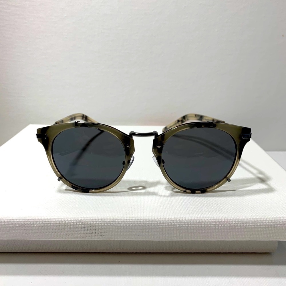 Unique Round Patterned Sunglasses - image 1